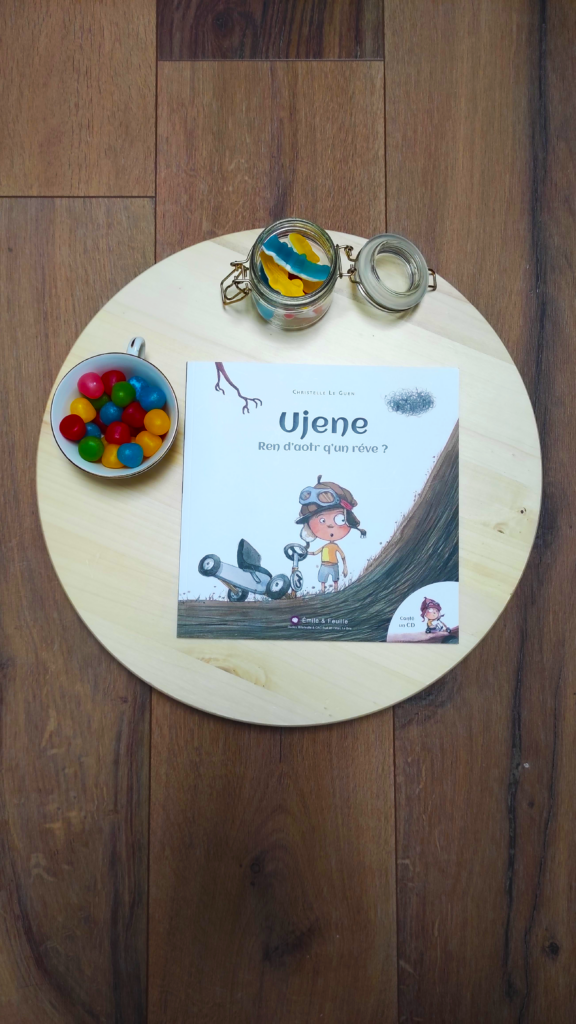 Ujene couverture